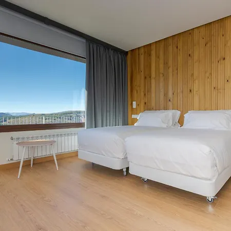 La Mira De Gredos Hoyos del Espino