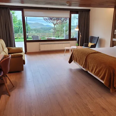 La Mira De Gredos 4*