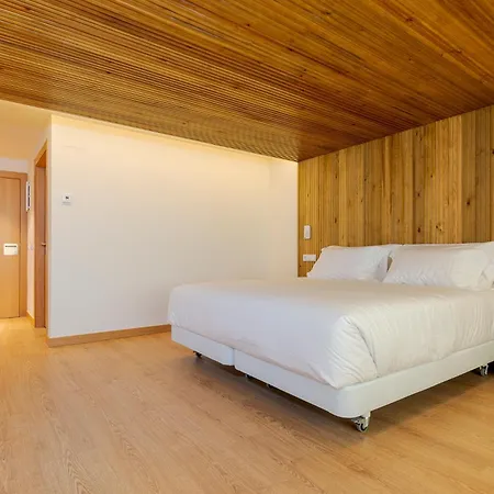 La Mira De Gredos 4*